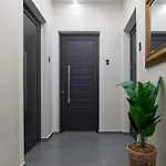Nuovo Suites-central With Private Parking 新马尔马拉斯