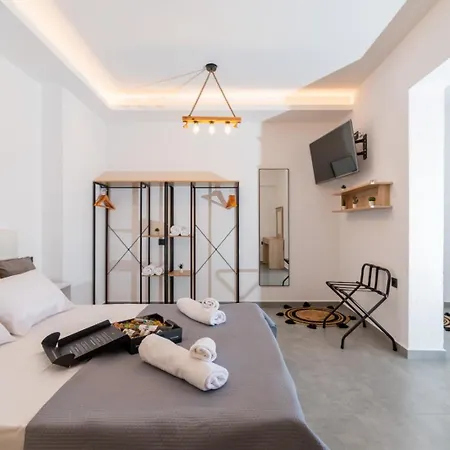 Апартаменты Nuovo Suites-central With Private Parking Неос-Мармарас