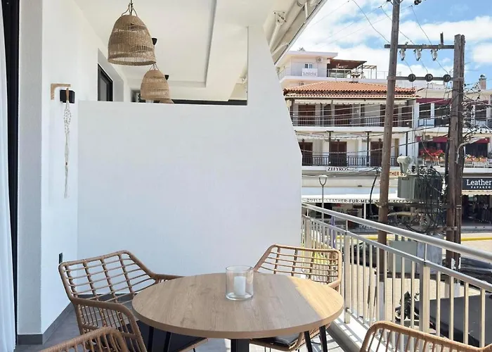 Nuovo Apartamento Néos Marmarás