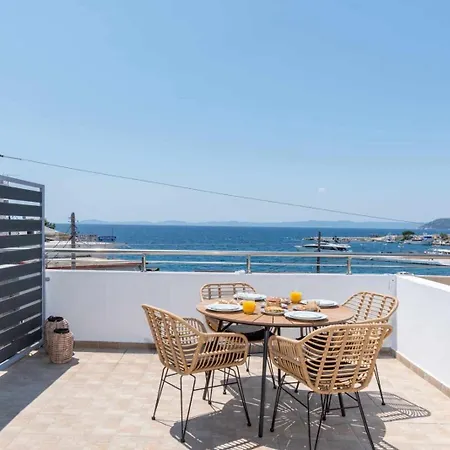 Apartamento Nuovo Suites-central With Private Parking Neos Marmaras