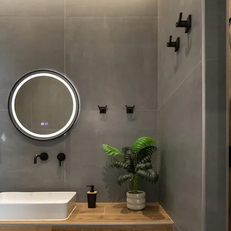 Nuovo * Neos Marmaras