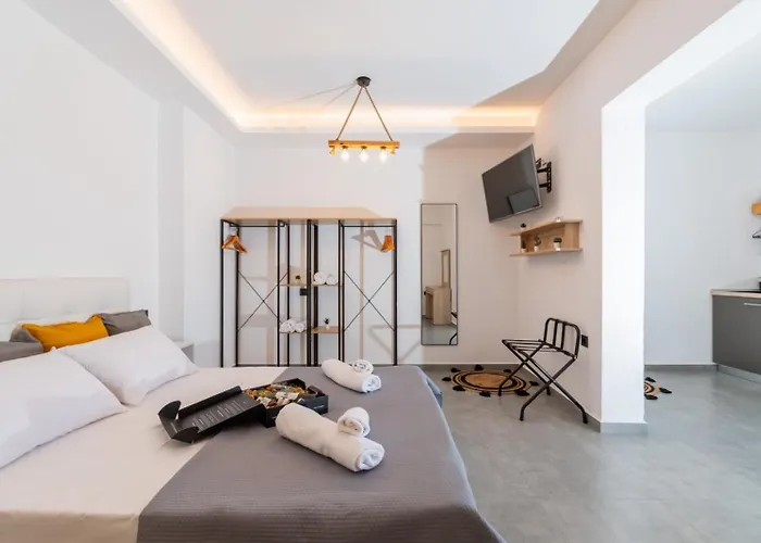 Апартаменты Nuovo Suites-central With Private Parking Неос-Мармарас