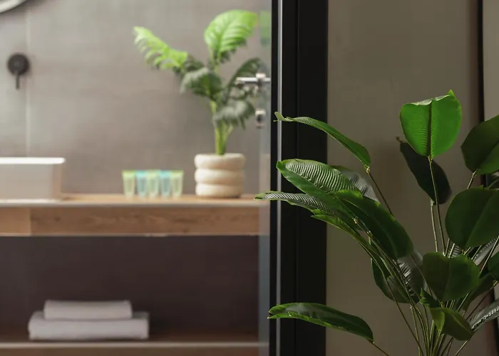 Nuovo Suites-central With Private Parking Апартаменты